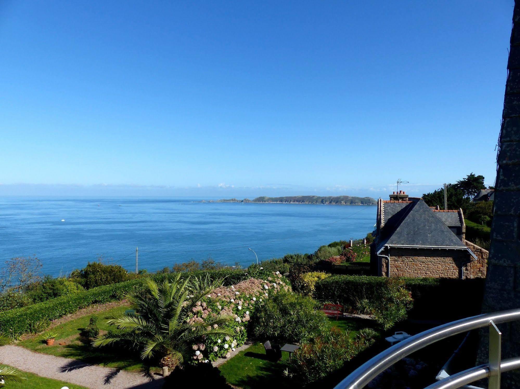 Villa Les Hydrangeas Perros-Guirec Exterior photo