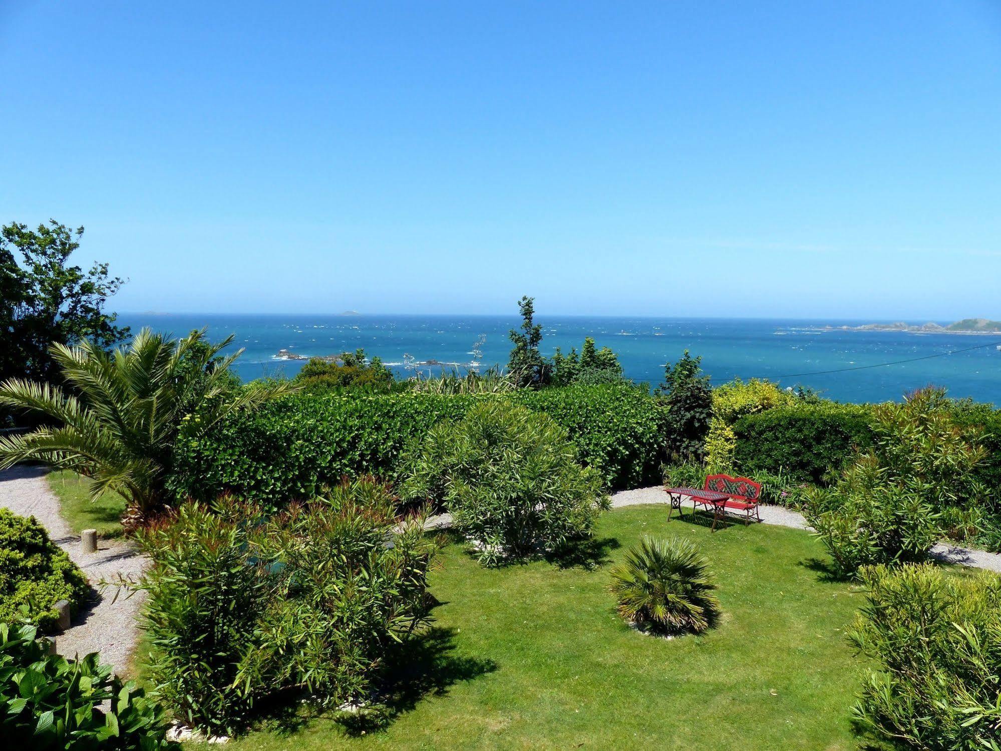 Villa Les Hydrangeas Perros-Guirec Exterior photo